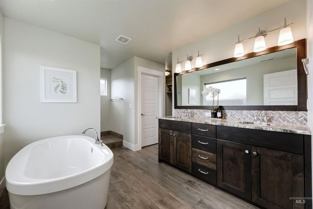 5832 N Bolsena Ave, Meridian, ID 83646