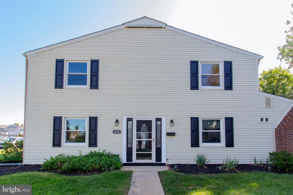 176 ROCKLAND DR, WILLINGBORO, NJ 08046 — photo 2