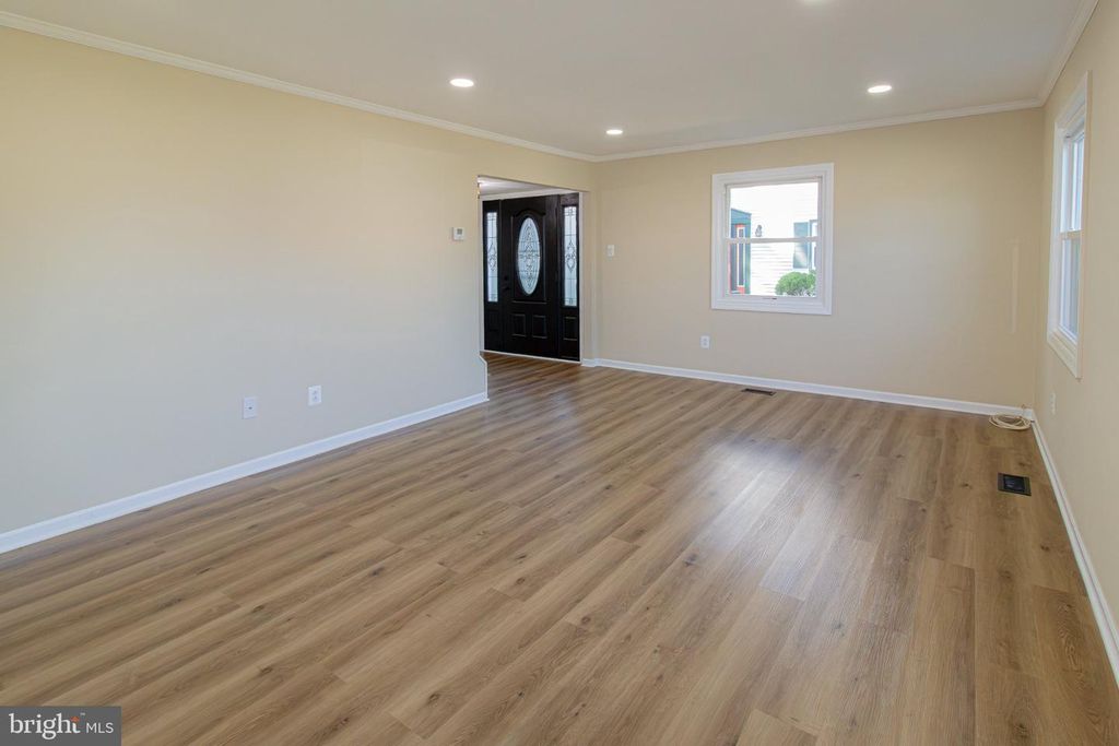 176 ROCKLAND DR, WILLINGBORO, NJ 08046 — photo 4