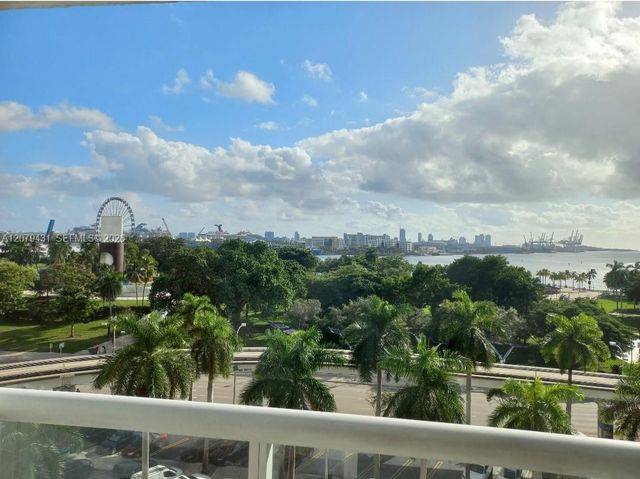 50 Biscayne Boulevard 707, Miami, FL 33132