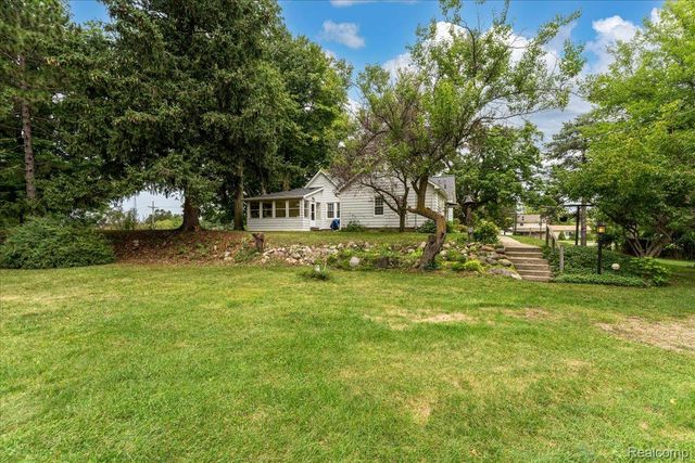 1600 E Dryden Road, Metamora Township, MI 48455