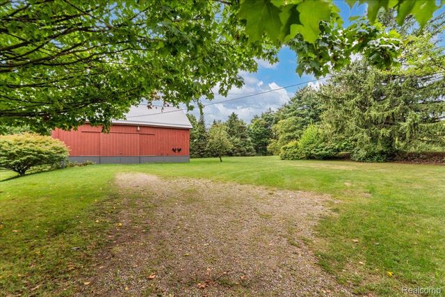 1600 E Dryden Road, Metamora Township, MI 48455