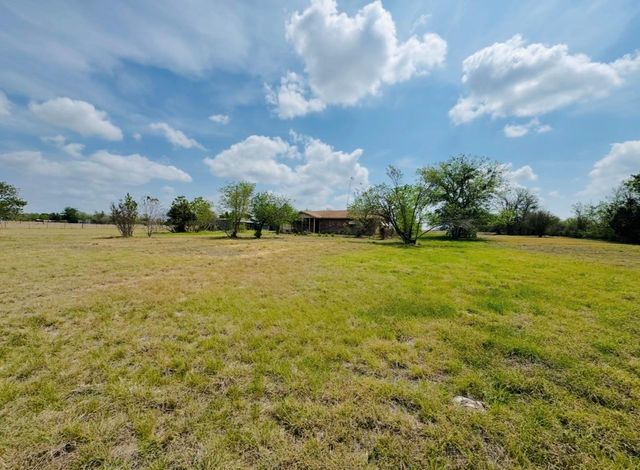 789 Upper Elgin River RD, Elgin, TX 78621