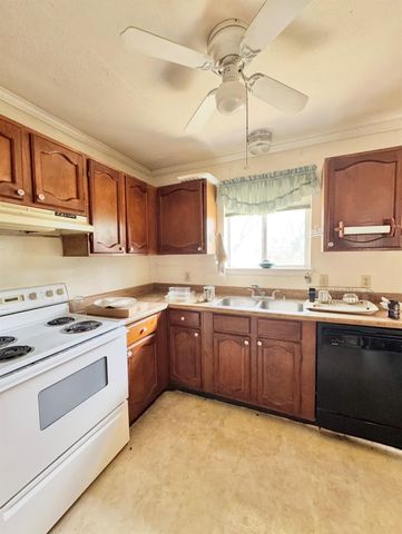 789 Upper Elgin River RD, Elgin, TX 78621