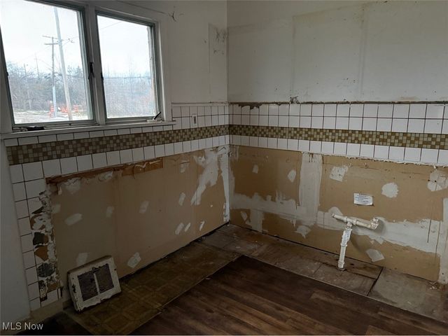 7611 Marble Avenue, Cleveland, OH 44105