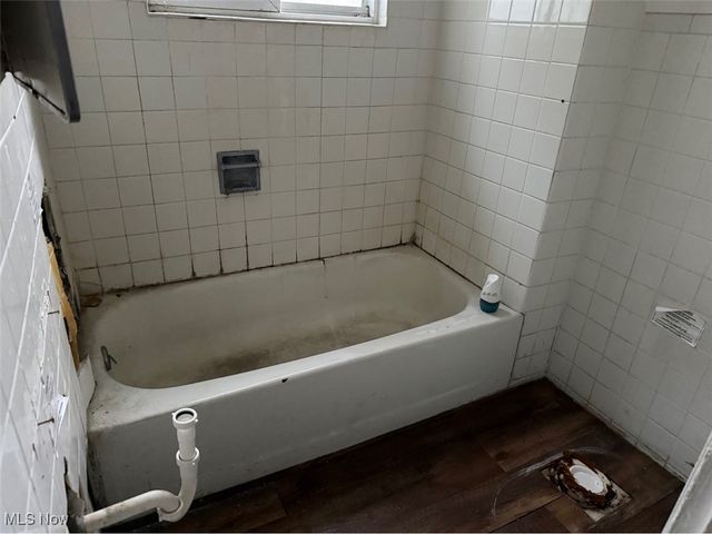 7611 Marble Avenue, Cleveland, OH 44105