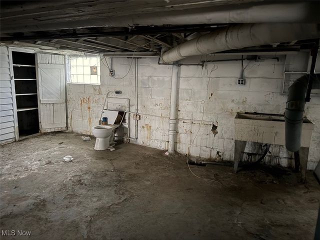 7611 Marble Avenue, Cleveland, OH 44105