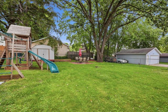 920 N Grandview BOULEVARD, Waukesha, WI 53188
