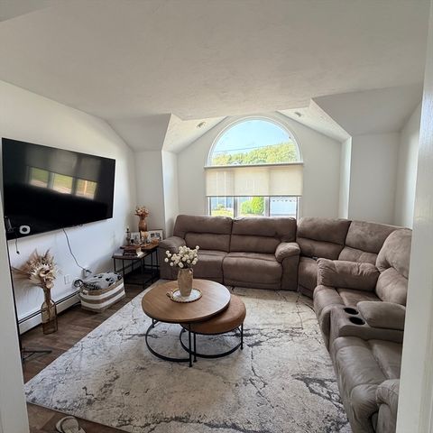 11 Thyme Ln, North Attleboro, MA 02760