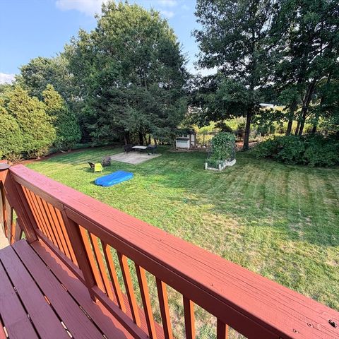 11 Thyme Ln, North Attleboro, MA 02760