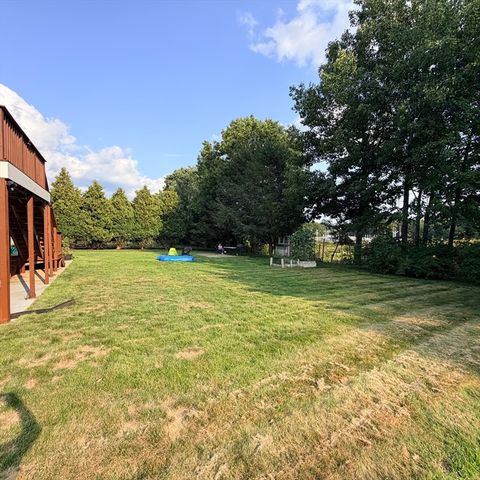 11 Thyme Ln, North Attleboro, MA 02760