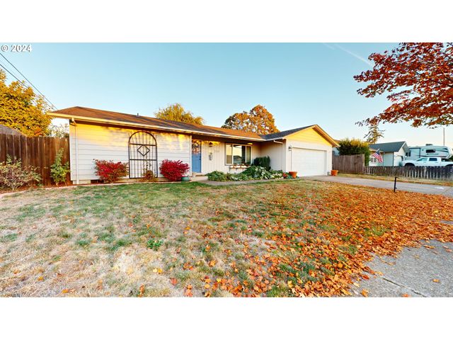 2119 15TH St, Springfield, OR 97477