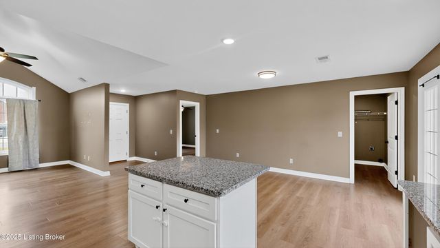 79 Cormans Crossing Blvd, Coxs Creek, KY 40013