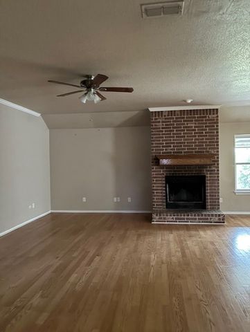 1157 N 3rd Street, Wills Point, TX 75169