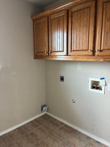 1157 N 3rd Street, Wills Point, TX 75169