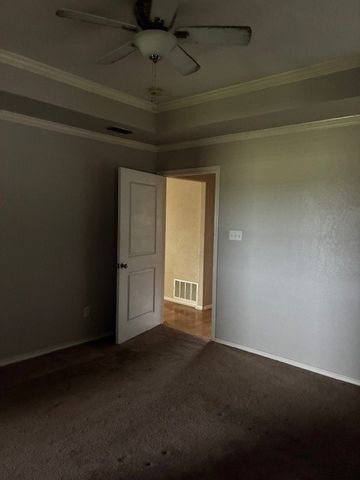 1157 N 3rd Street, Wills Point, TX 75169