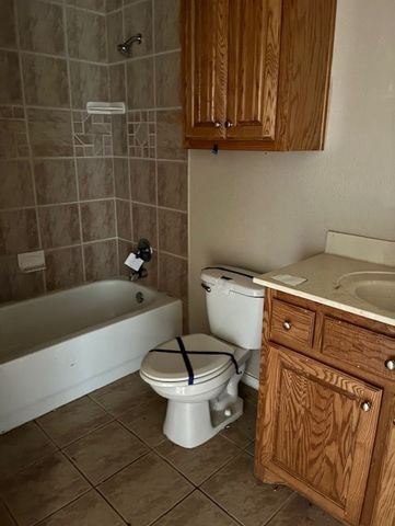 1157 N 3rd Street, Wills Point, TX 75169