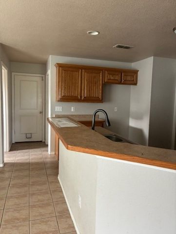 1157 N 3rd Street, Wills Point, TX 75169