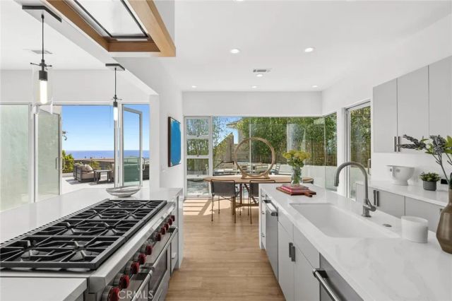 468 Ashton, Laguna Beach, CA 92651
