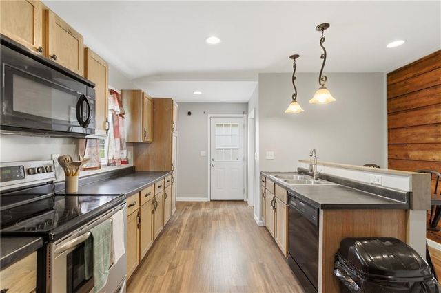932 Dakota Street, Leavenworth, KS 66048