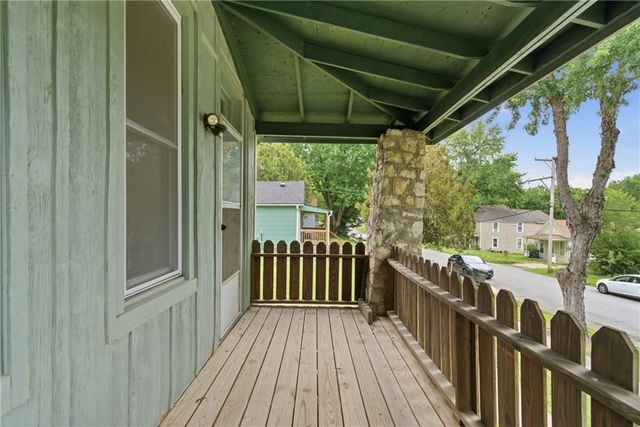 932 Dakota Street, Leavenworth, KS 66048