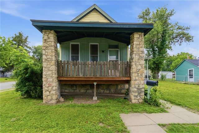 932 Dakota Street, Leavenworth, KS 66048