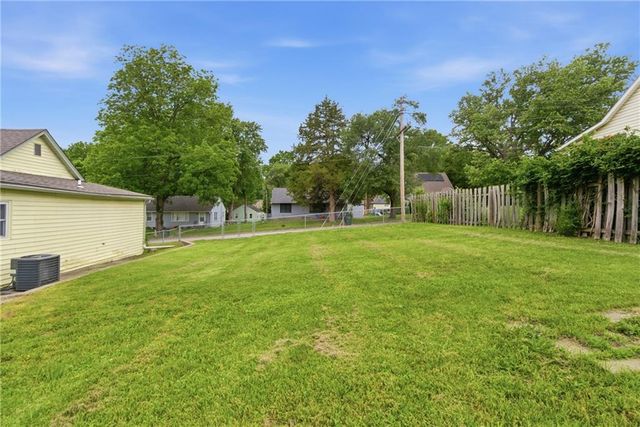 932 Dakota Street, Leavenworth, KS 66048