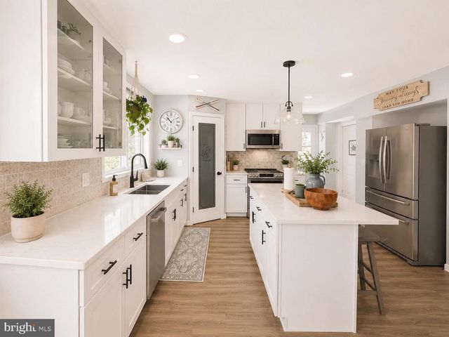 340 LAND OR DR, Ruther Glen, VA 22546