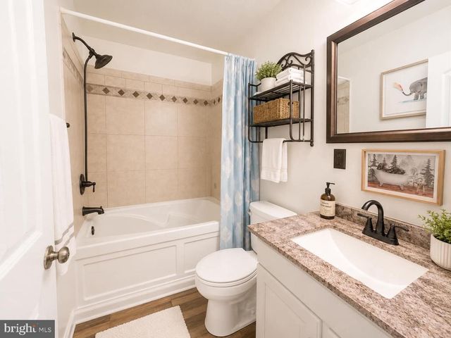 340 LAND OR DR, Ruther Glen, VA 22546