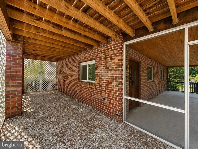 340 LAND OR DR, Ruther Glen, VA 22546