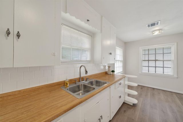 8323 Bonner Drive, Houston, TX 77017