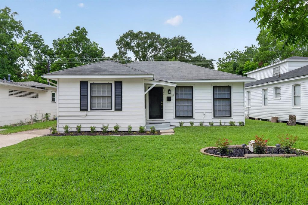 8323 Bonner Drive, Houston, TX 77017