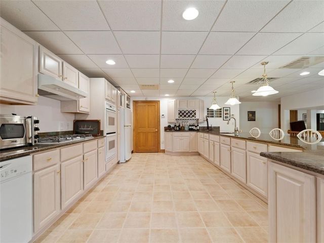 128 Brown Road, Vestal, NY 13850