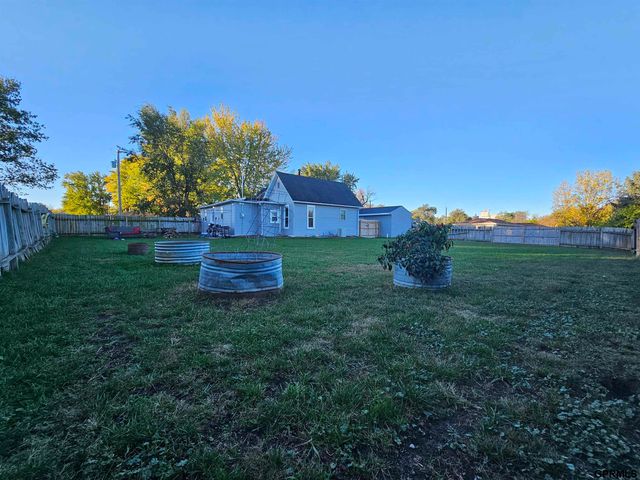 1701 H Street, Aurora, NE 68818