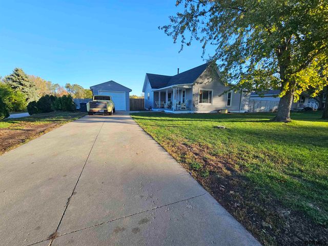 1701 H Street, Aurora, NE 68818