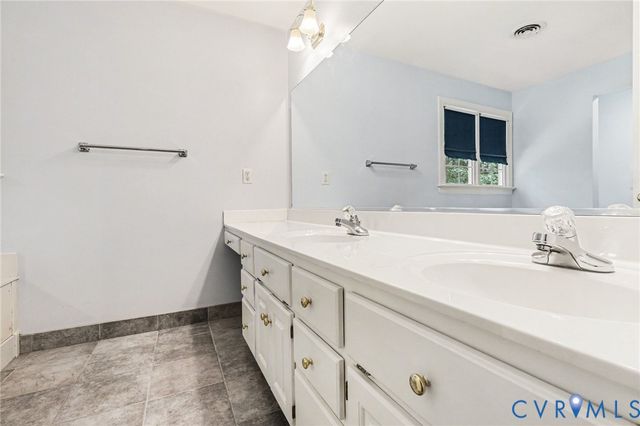16406 Inchcape Rd, Moseley, VA 23120