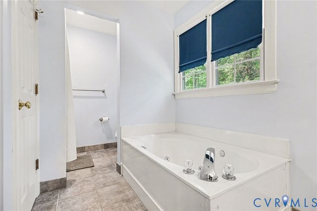16406 Inchcape Rd, Moseley, VA 23120
