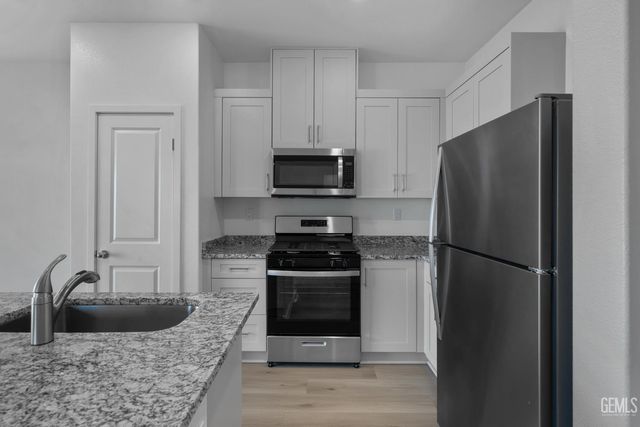 5121 Ivory Gull Street, Bakersfield, CA 93306