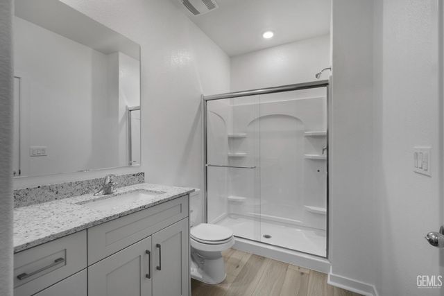 5121 Ivory Gull Street, Bakersfield, CA 93306