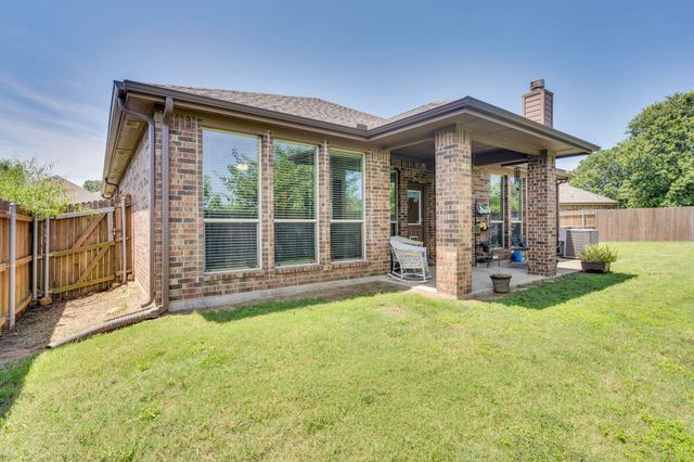5209 Prestwick Drive, Arlington, TX 76001