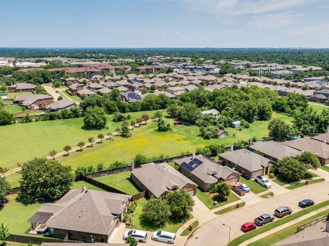 5209 Prestwick Drive, Arlington, TX 76001