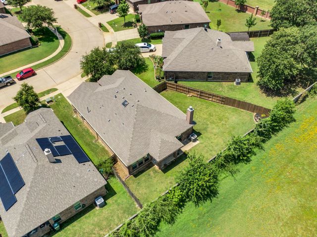 5209 Prestwick Drive, Arlington, TX 76001