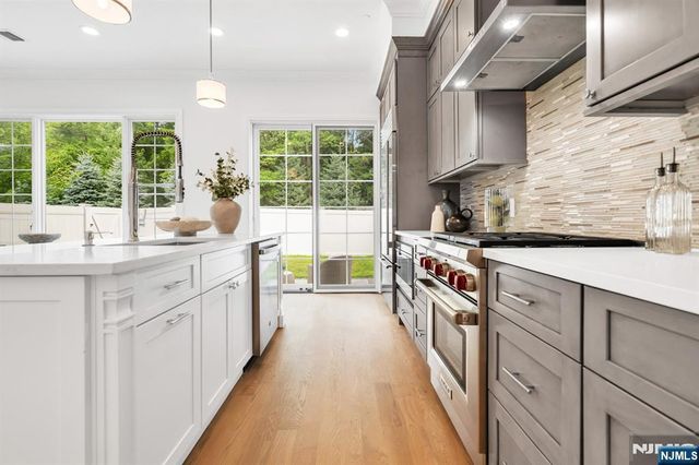 11 Gabriel Court 11, Paramus, NJ 07652