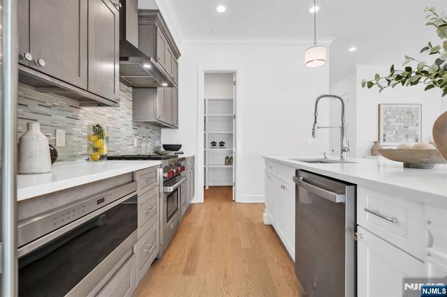 11 Gabriel Court 11, Paramus, NJ 07652