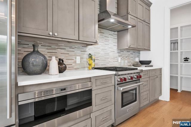 11 Gabriel Court 11, Paramus, NJ 07652