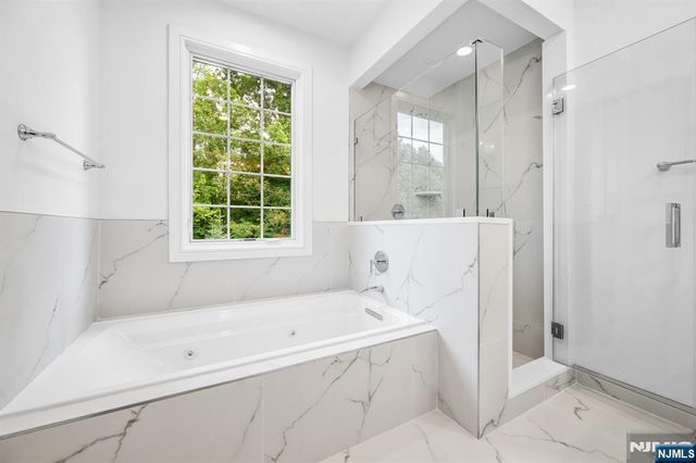 11 Gabriel Court 11, Paramus, NJ 07652