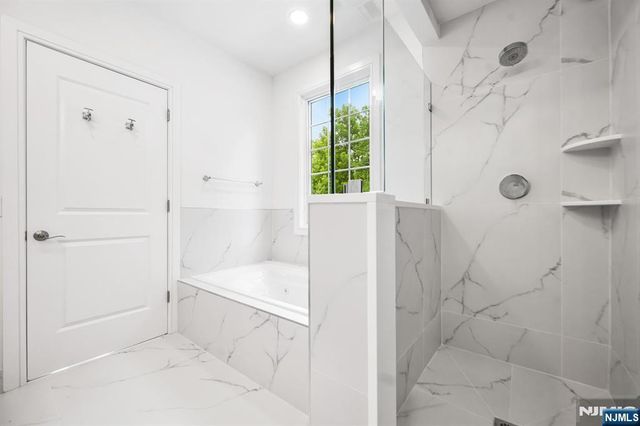 11 Gabriel Court 11, Paramus, NJ 07652