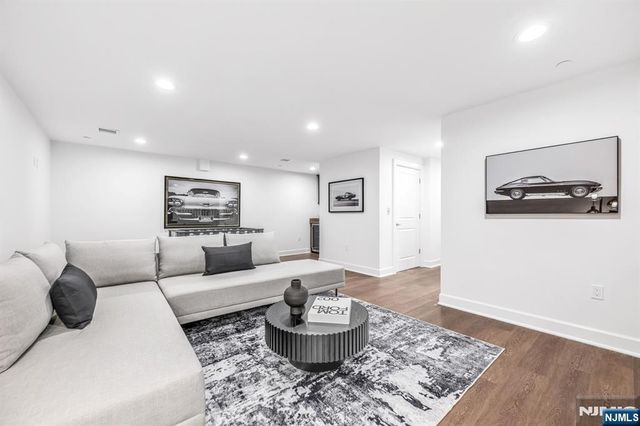 11 Gabriel Court 11, Paramus, NJ 07652