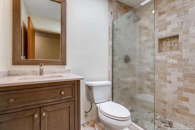 7131 Thrush View Ln, San Antonio, TX 78209