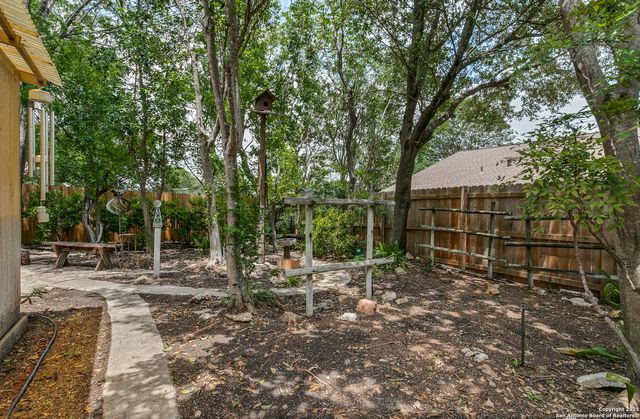 7131 Thrush View Ln, San Antonio, TX 78209
